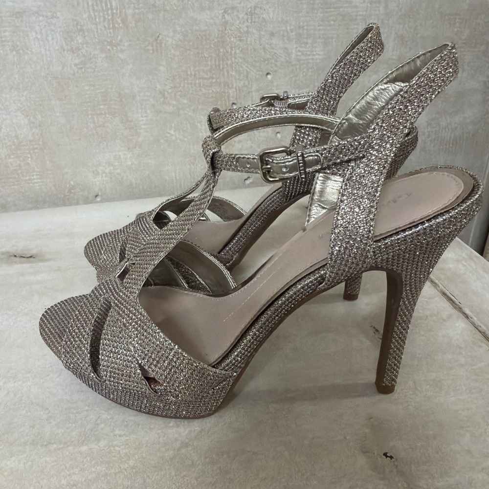 Gianni Bini Gold High Heel Sandals (Pumps) with Glitter Finish - Size 8
